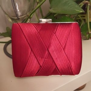 Tevolio Satin clutch